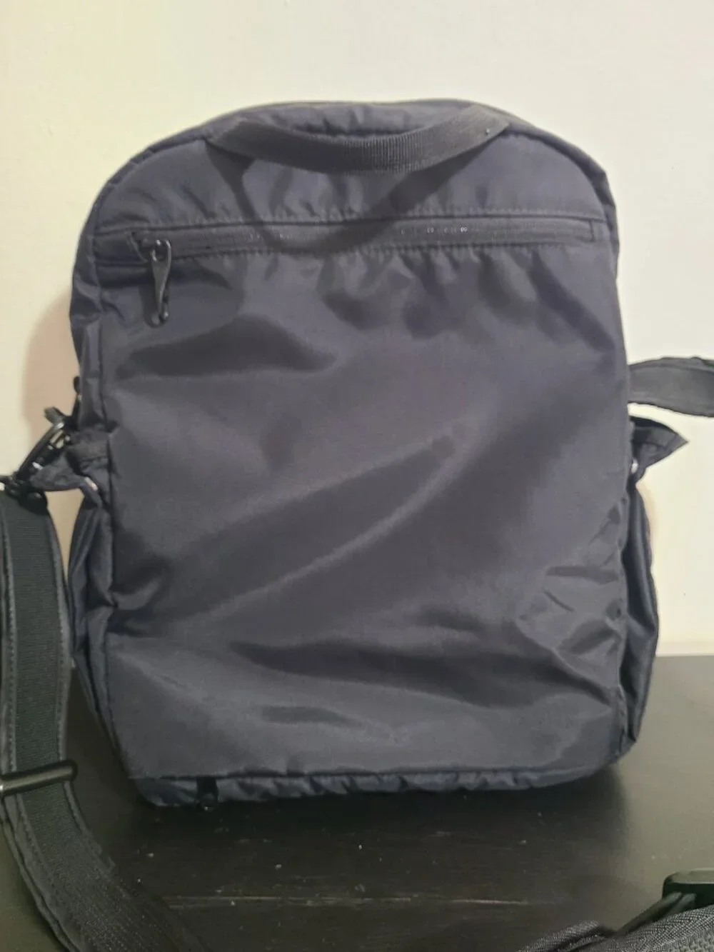 PacSafe Metro 300 GII Anti Theft RFID Shoulder Travel Bag Unisex Nylon
